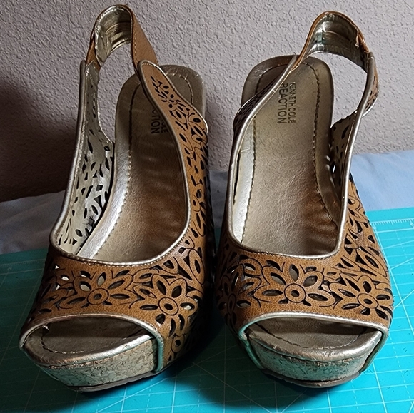 Kenneth Cole Wedge Sandals Cork Leather Tan Women's 7 1/2 M BENIFITS CHARITY - Picture 4 of 8